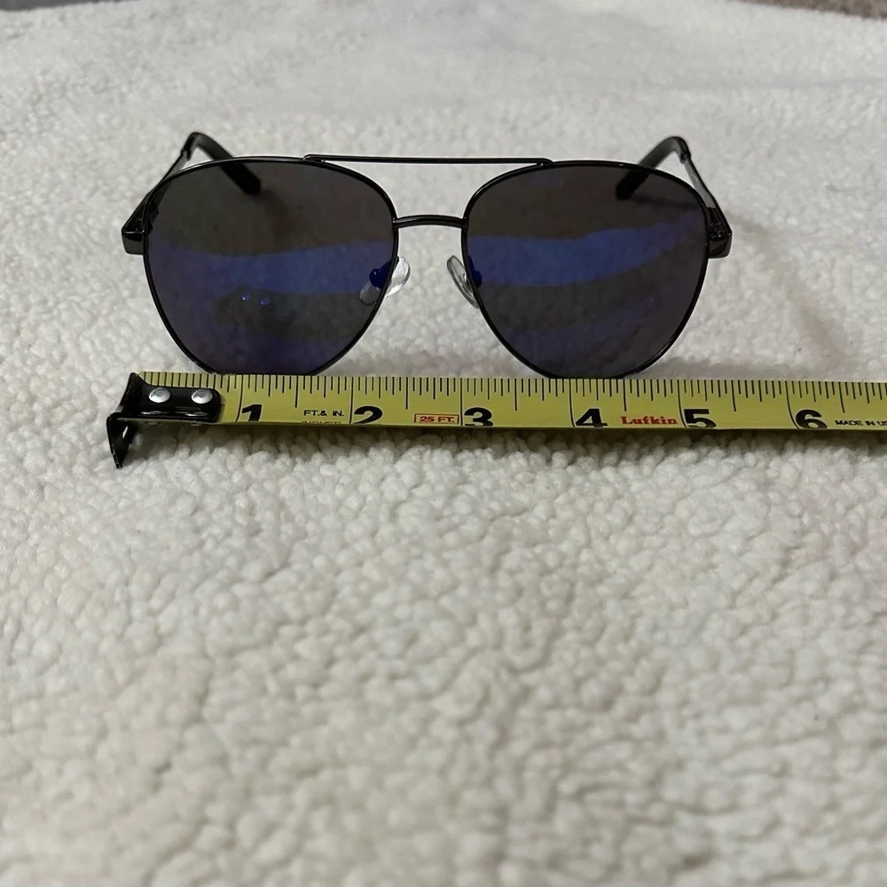 Foster Grant Polarized Pilot Sunglass Matte Black  Frame Purple Reflective Lens